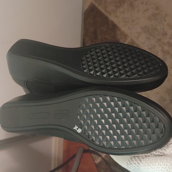 Aerosoles Tried And True Chelsea BootSize 7.5 - Picture 5 of 5